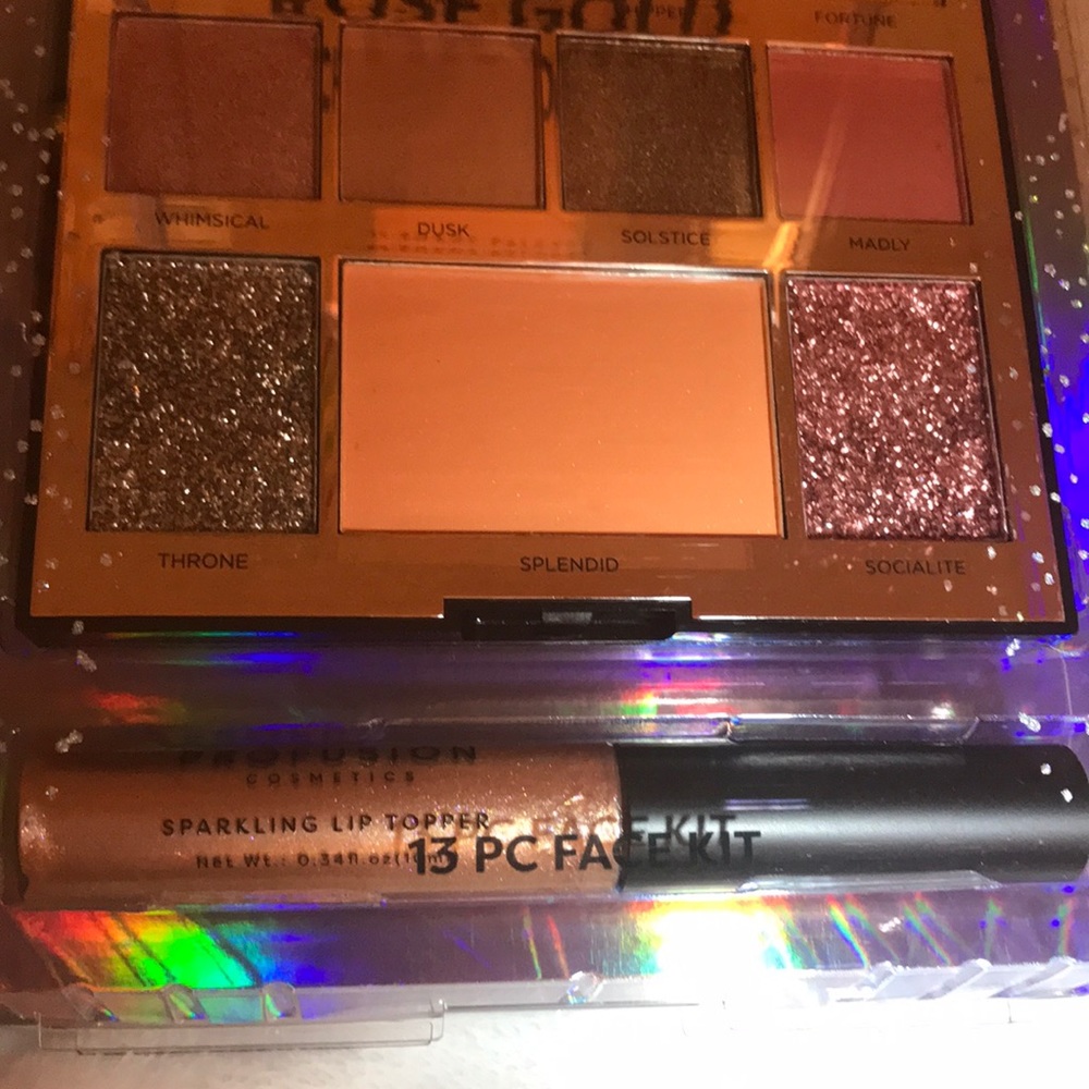 13 Pc Face Kit - Picture 3 of 6